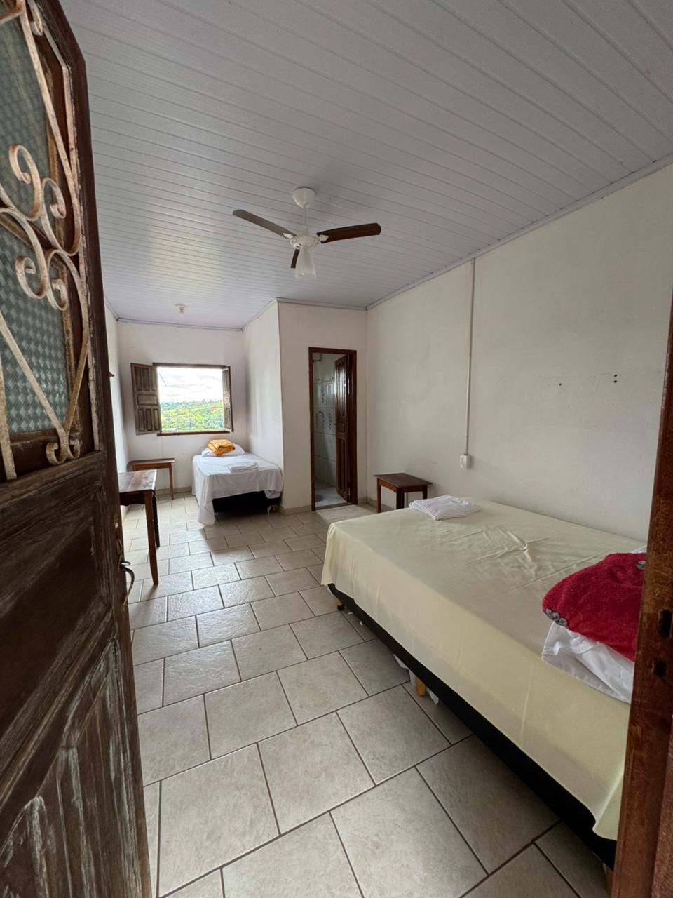 Quarto Triplo Pousada das Cores